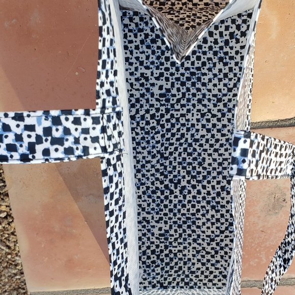 Chico's Reusable Shopping Tote Bags - Set of 2 - NWT - Picture 7 of 8